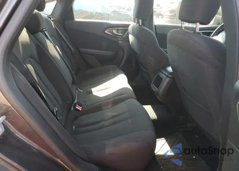 2015 Chrysler 200 Limited из США, поврежденный, VIN 1C3CCCAB0FN703846